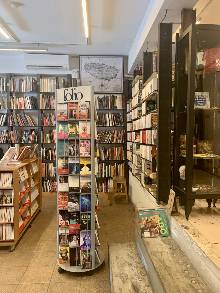 One of my 2024 New Year Language Goals is to visit more bookstores!